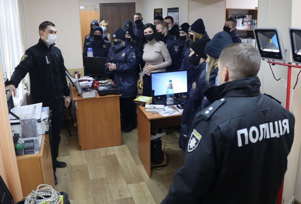 Співробітники слідчого управління поліції Донеччини провели практичне заняття з курсантами ДЮІ