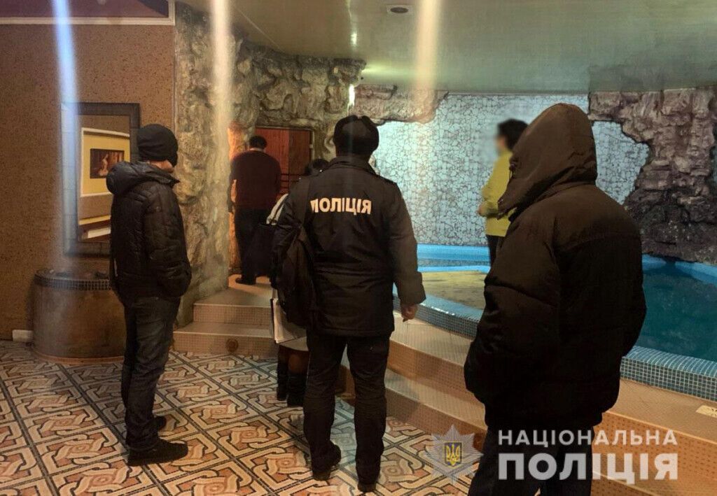 На Донеччині правоохоронці перекрили канал постачання фальсифікованих алкогольних напоїв