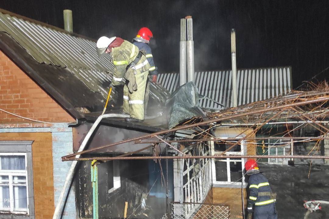 Харківська область: під час спроби розпалити піч у літній кухні постраждав чоловік