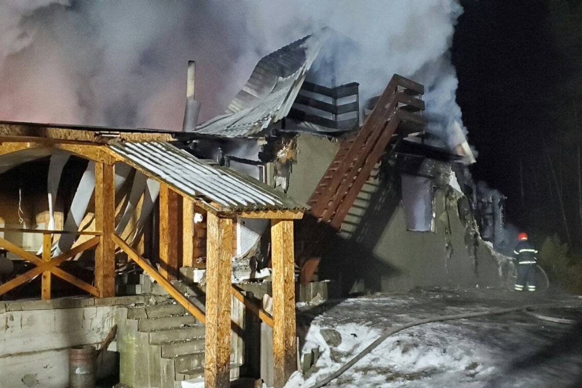 Харківська область: під час намагань загасити пожежу у власній лазні травмувався чоловік (ВІДЕО)