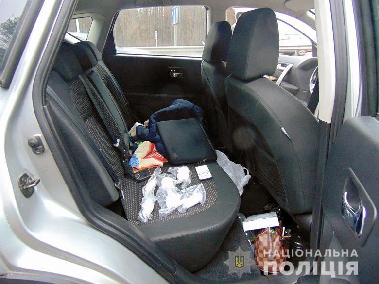 У Києві правоохоронці затримали іноземця за підозрою у збуті кокаїну