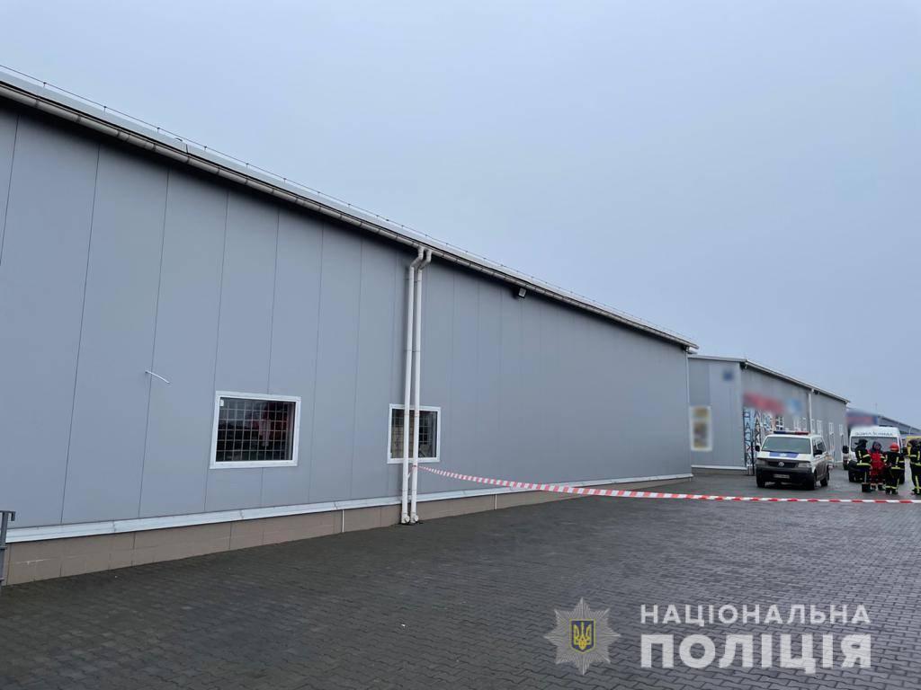 Поліцейські перевіряють інформацію про замінування поштового відділення в Лиманському районі (ОНОВЛЕНО)