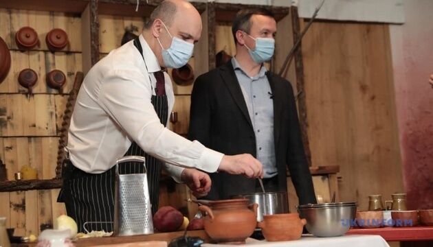 Кулінарний батл урядовців: стало відомо, чий борщ - найсмачніший