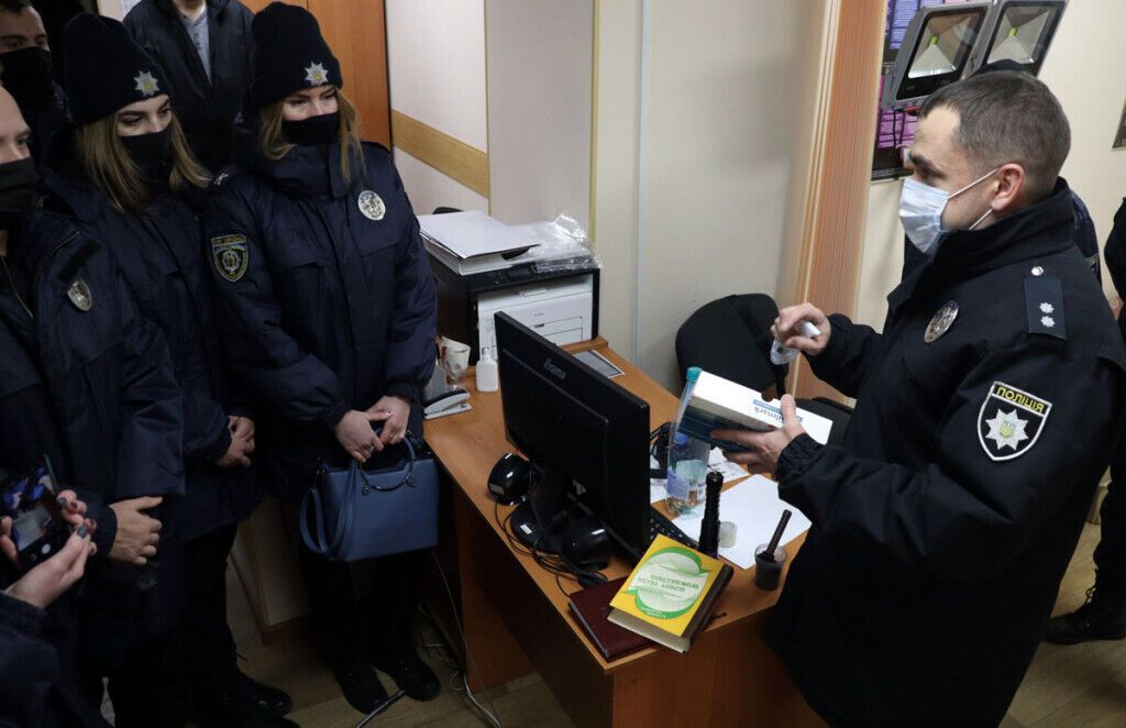 Співробітники слідчого управління поліції Донеччини провели практичне заняття з курсантами ДЮІ