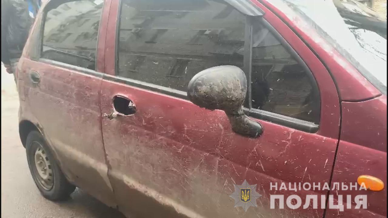 В Одесі поліцейські оперативно затримали молодика, який незаконно заволодів припаркованим на вулиці автомобілем