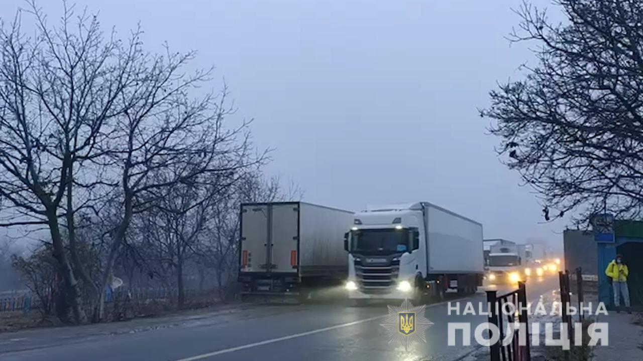 Поліцейські Одещини допомогли колегам з Волині повернути додому зниклу безвісти неповнолітню