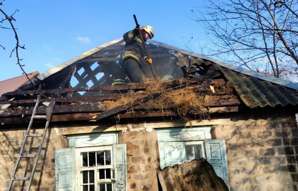 м. Дніпро: рятувальники ліквідували пожежу у приватному будинку