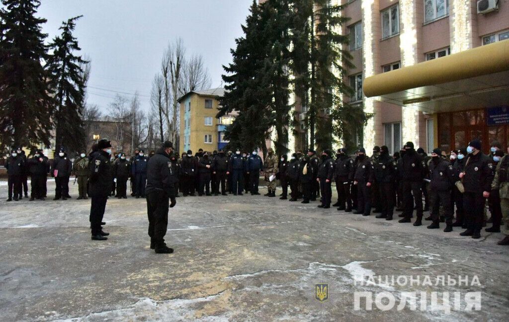 Правоохоронці Донеччини провели оперативне відпрацювання Добропілля та Білицького (ВІДЕО)