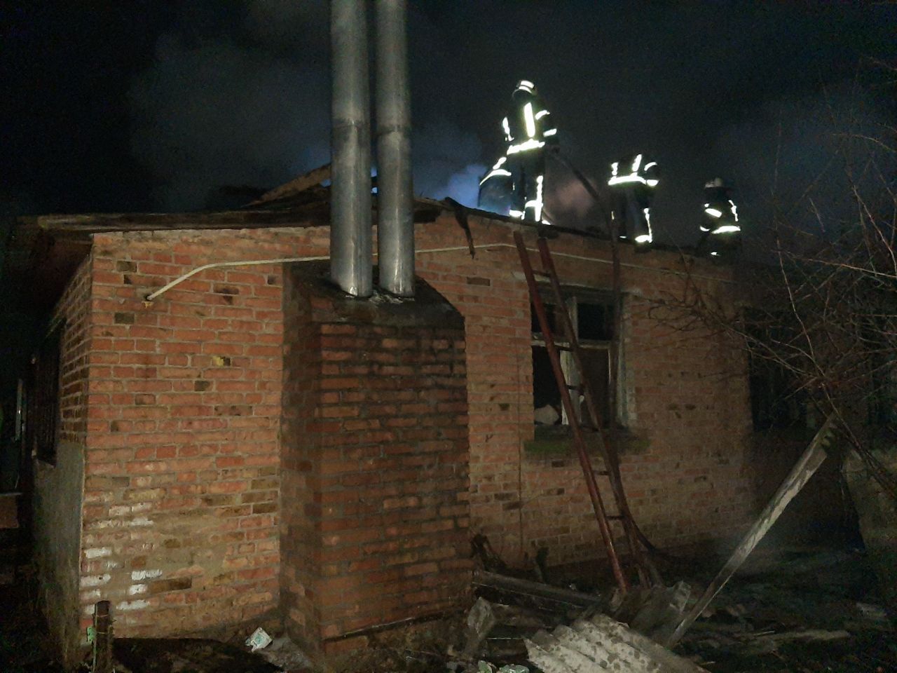 Сумська область: ліквідовано пожежу в багатоквартирному житловому будинку