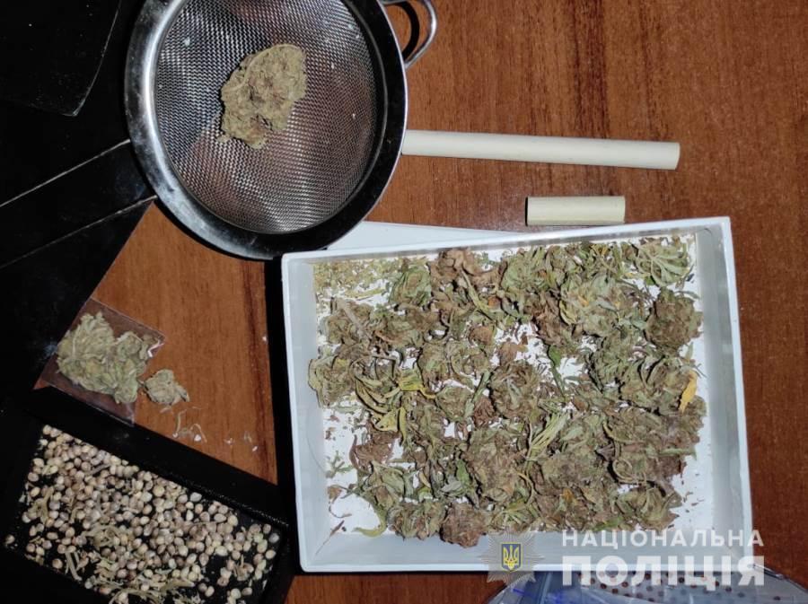 В Одесі правоохоронці припинили функціонування нарколабораторії