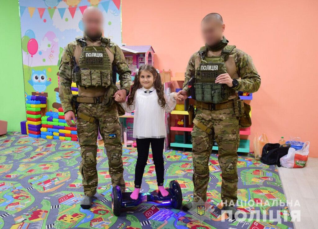 Спецпризначенці КОРД привітали доньку загиблого колеги, героя АТО Віталія Мандрика