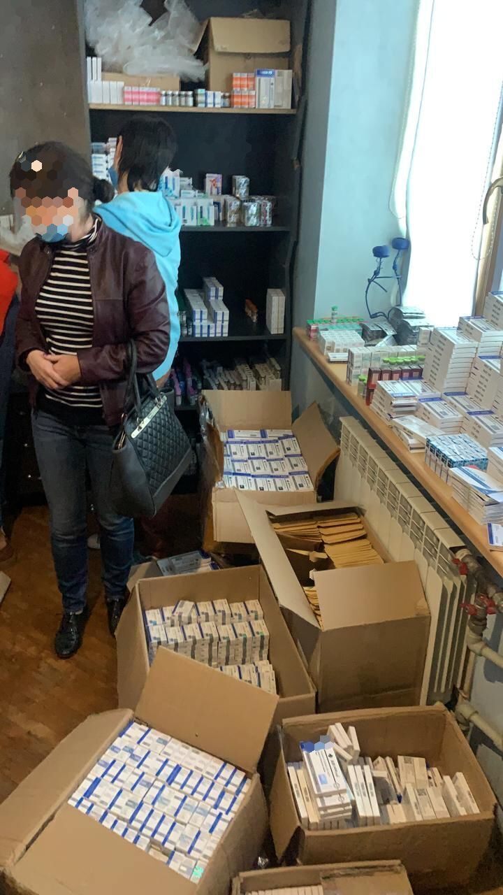 Незаконний збут сильнодіючих лікарських засобів: судитимуть чоловіка, у якого вилучили ліків на майже 3,5 млн грн (ФОТО)