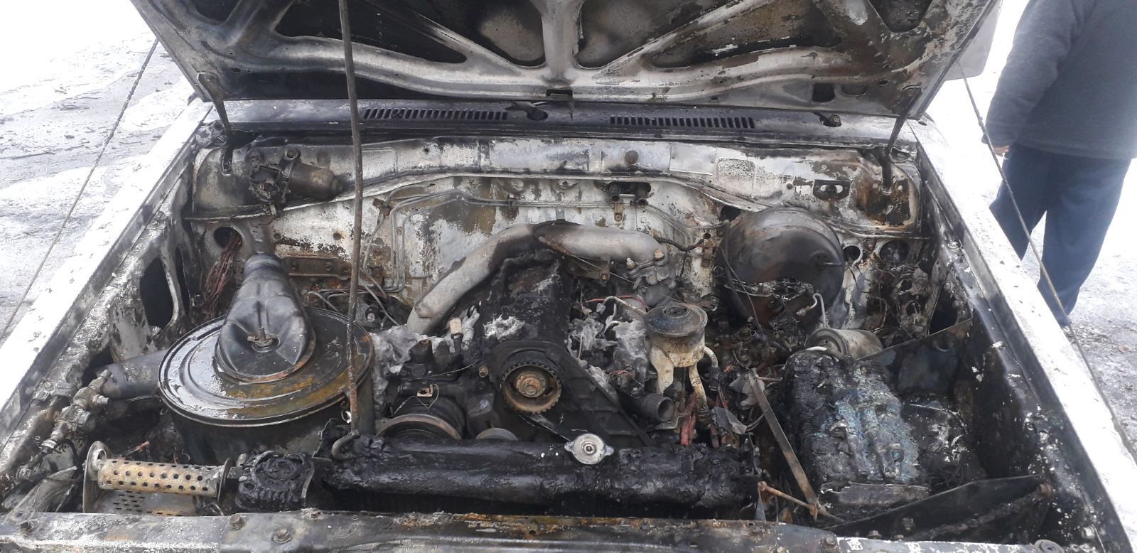 Харківська область: рятувальники загасили пожежу в автомобілі