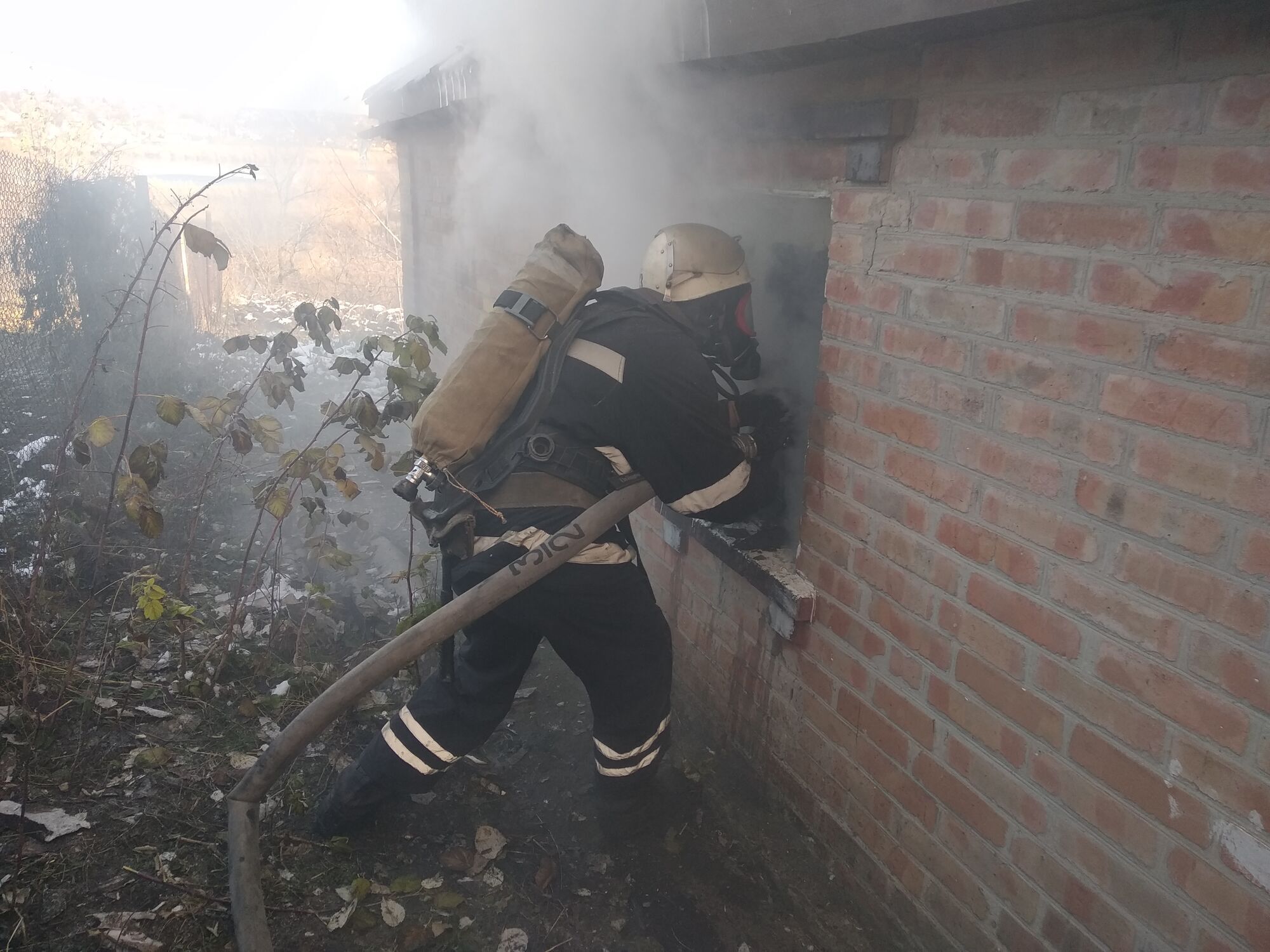 Вогнеборці Кіровоградської області приборкали 3 пожежі в житловому секторі