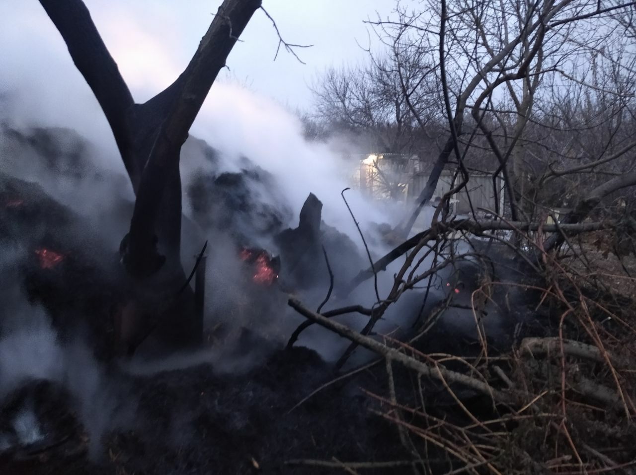 Харківська область: в приватному господарстві горіла солома
