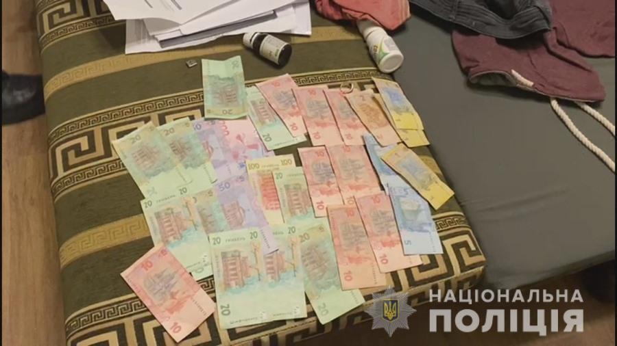Поліцейські затримали підозрюваних в умисному вбивстві таксистки з Одещини
