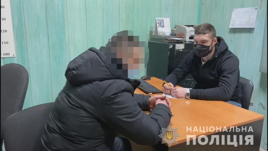 В Одесі поліцейські притягують до відповідальності вантажника за спричинення тяжких тілесних ушкоджень своєму напарнику