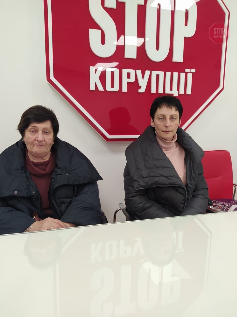  Олена Маліновська з матір’ю зустрілися з юристами і журналістами «СтопКору» Фото: СтопКор