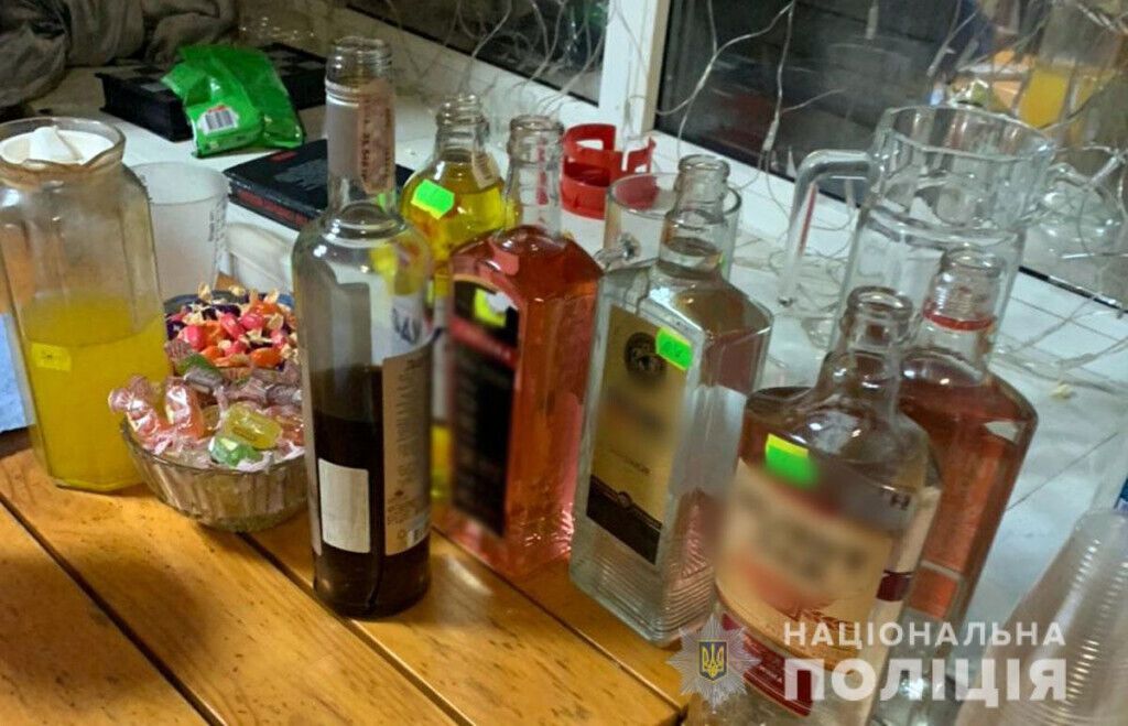 На Донеччині правоохоронці перекрили канал постачання фальсифікованих алкогольних напоїв