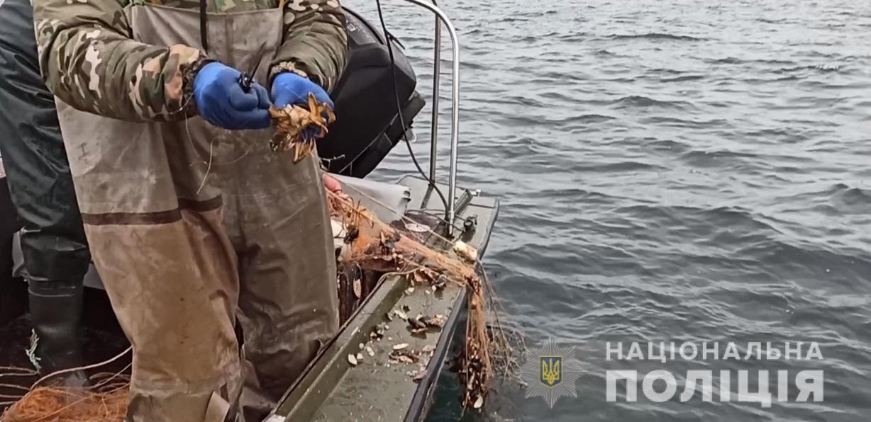 На Херсонщині водна поліція запобігла вилову водних ресурсів на понад мільйон гривень