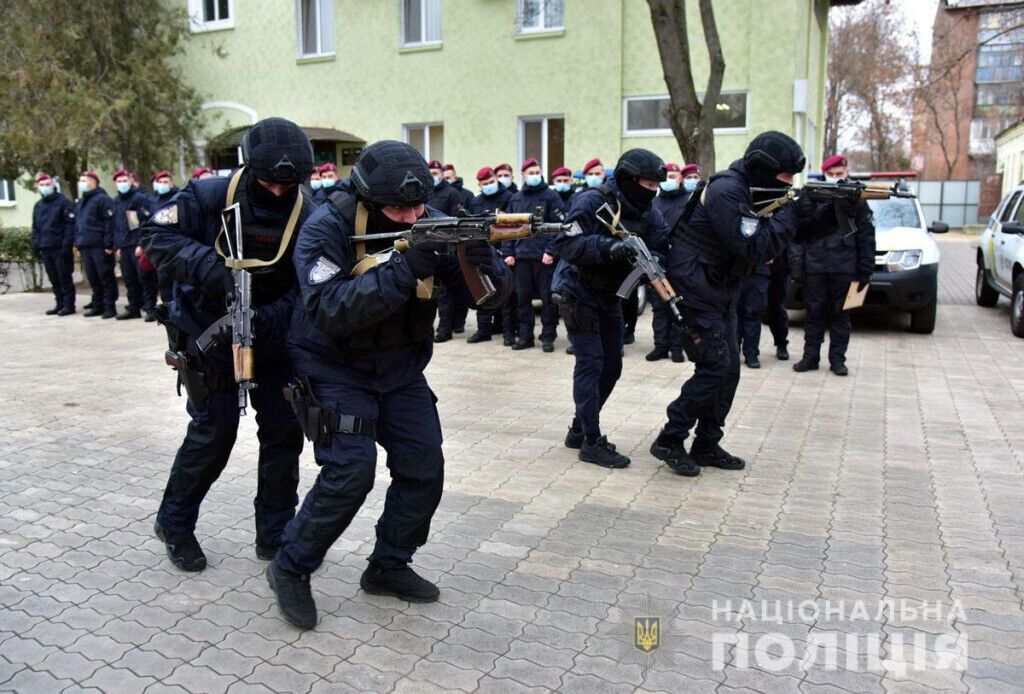 На Донеччині відзначили бійців роти поліції особливого призначення