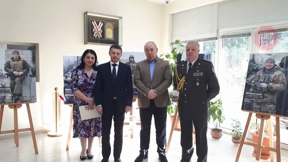  Остапенко у формі справа Фото: сайт Посольства Грузії
