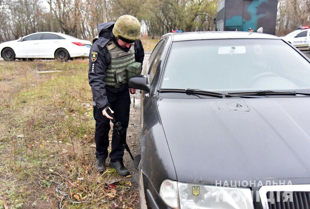 Поліція знешкодила озброєних злочинців і звільнила заручницю: навчальна спецоперація на Донеччині (ВІДЕО)
