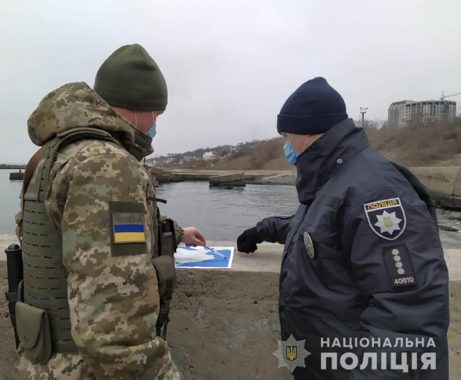 Поліцейські та прикордонники провели спільні навчання на одеському узбережжі