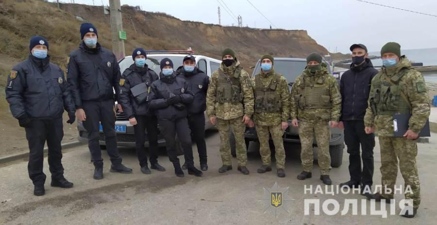 Поліцейські та прикордонники провели спільні навчання на одеському узбережжі