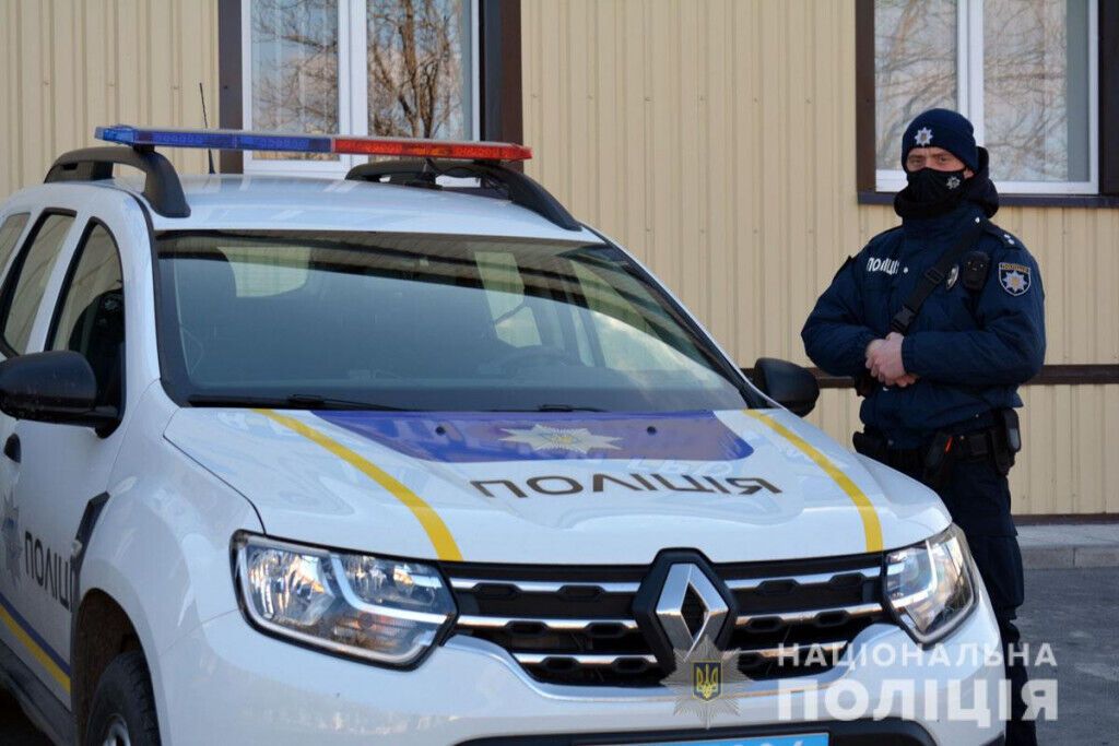 У Новотроїцькому презентували сучасну поліцейську станцію