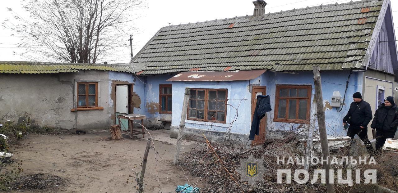 У Білгород-Дністровському районі поліцейські притягують до відповідальності 40-річного чоловіка за спричинення смертельних тілесних ушкоджень односельцю