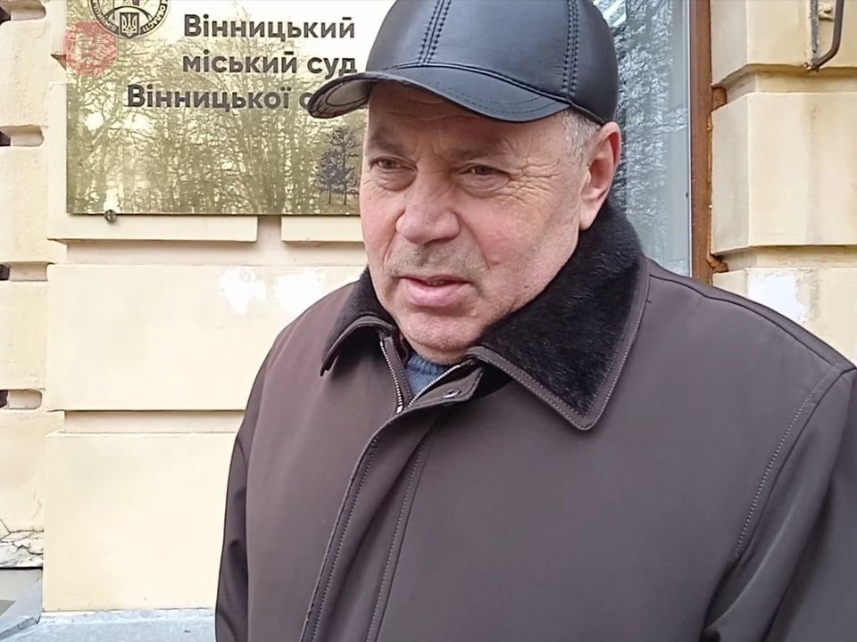  Житель Вінничини Василь Корнійчук розповів про шахрайство з земельними паями. Фото: СтопКор