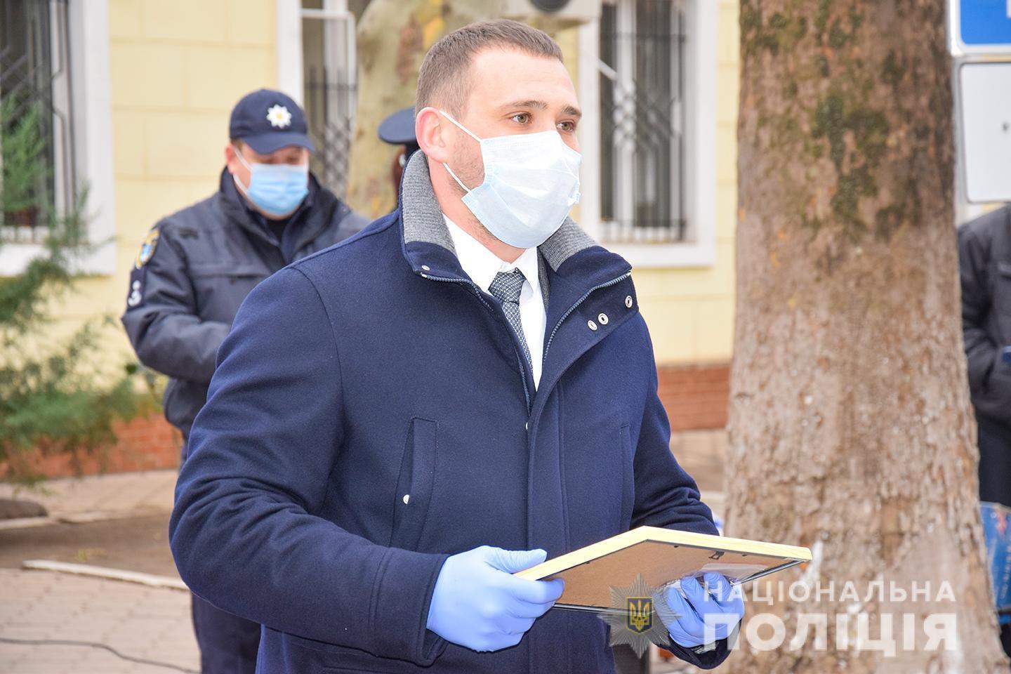Поліцейські Миколаєва отримали сучасні службові автомобілі та сертифікати на житло у фінансовий лізинг