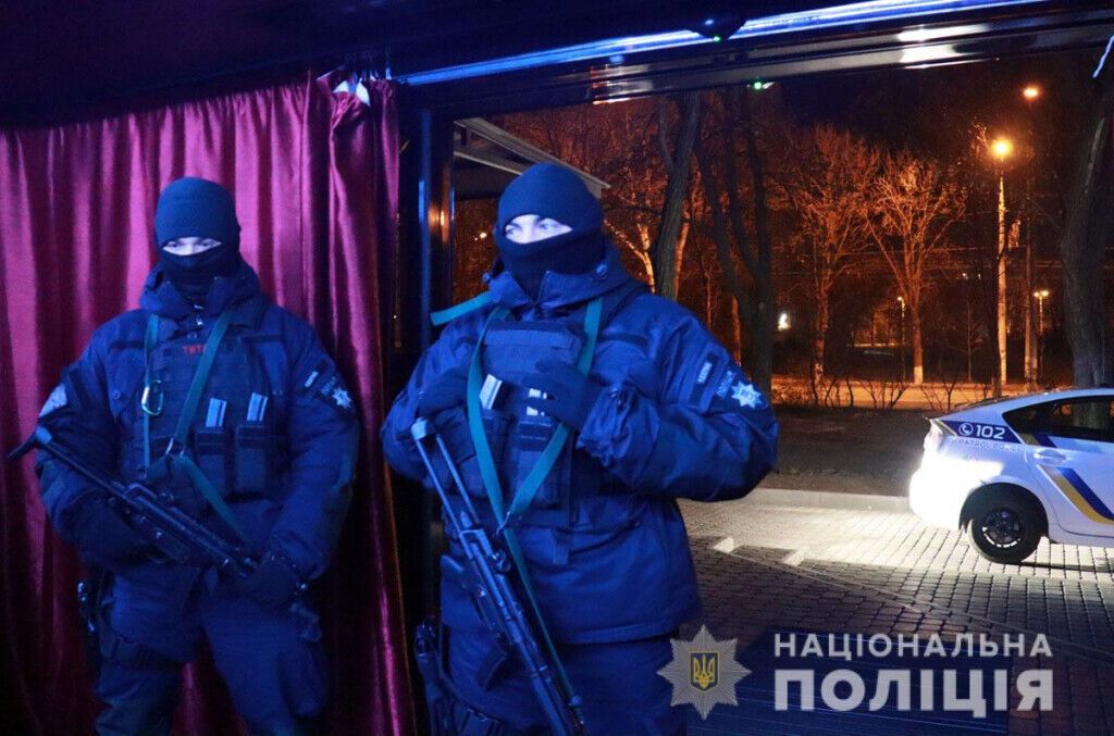 Із початку карантину поліцейські Донеччини виявили понад 8700 порушень протиепідемічних правил (ВІДЕО)