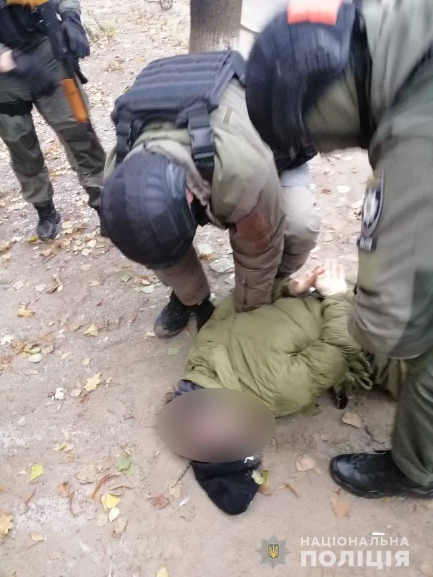 У Києві оперативники затримали учасника незаконного збройного формування, який перебував у міжнародному розшуку