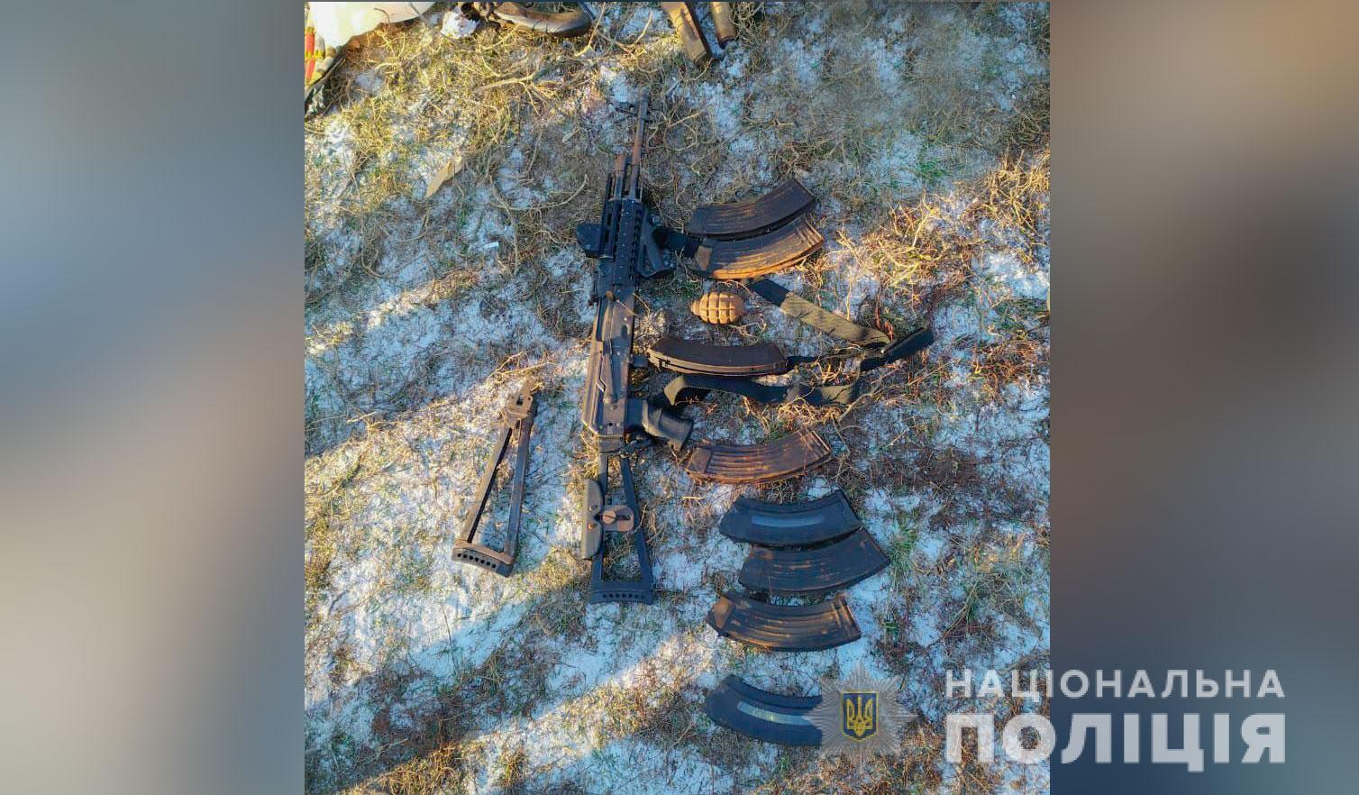 На Полтавщині правоохоронці виявили у жителя одного з районів схрон зі зброєю та боєприпасами