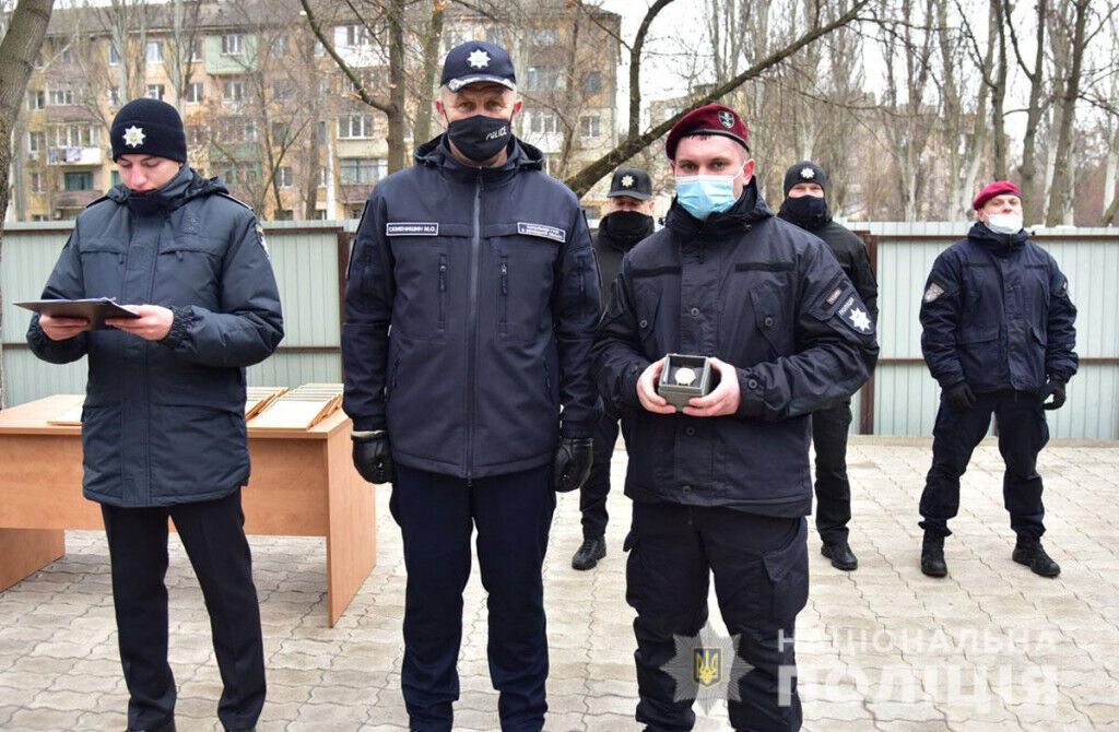 На Донеччині відзначили бійців роти поліції особливого призначення