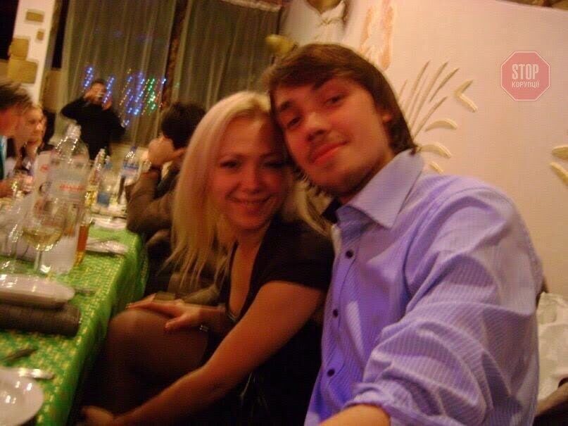 У Мережі з'явилися архівні фото молодого прем'єра