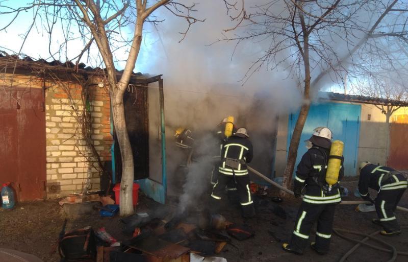 Кіровоградська область: під час пожежі в гаражі загинув громадянин
