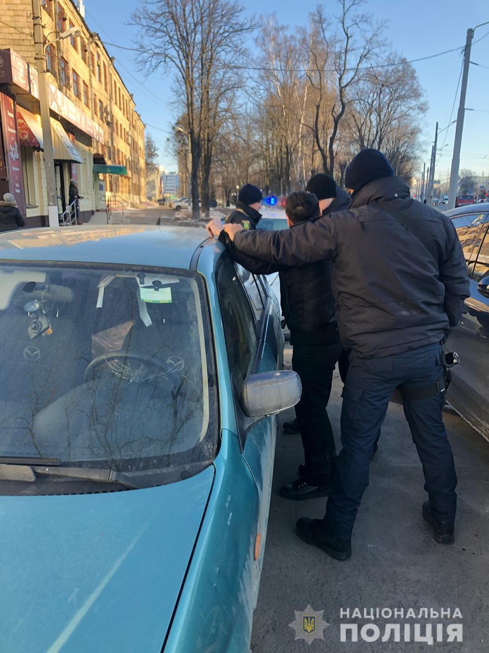 Поліція Харкова викрила групу осіб, причетних до розповсюдження метадону на території Харківської області та інших регіонів України