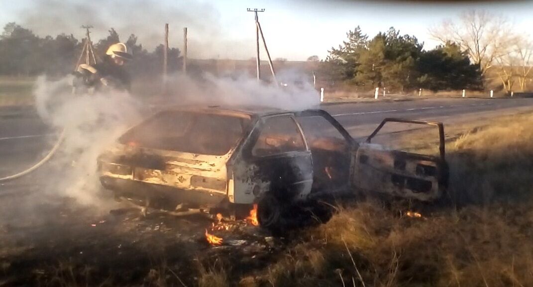 Херсонська область: рятувальники ліквідували пожежу автомобіля