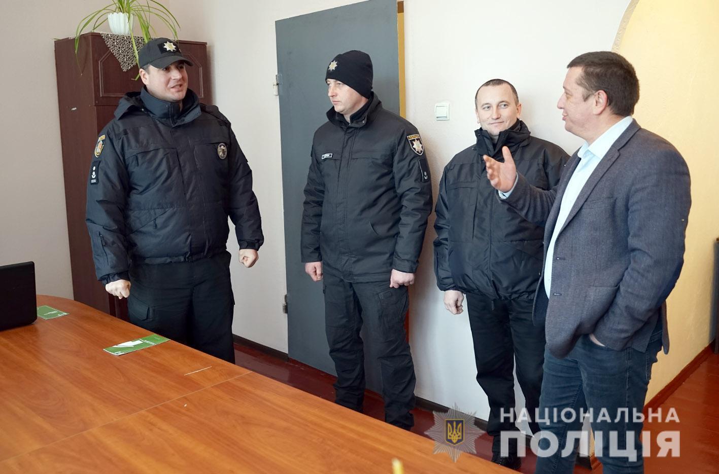 На Хмельниччині в рамках проєкту «Поліцейський офіцер громади» відкрилось одразу дві поліцейські станції