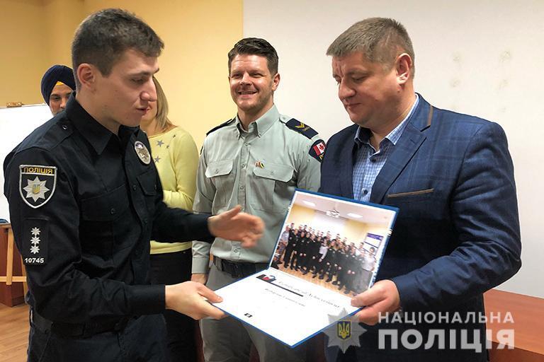 Канадські поліцейські провели тренінг для прикарпатських колег, щодо взаємодії з громадою