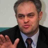 Нардеп и рейдер Шкиря считает себя хозяином Гаспры. И пытается выкинуть жителей на улицу