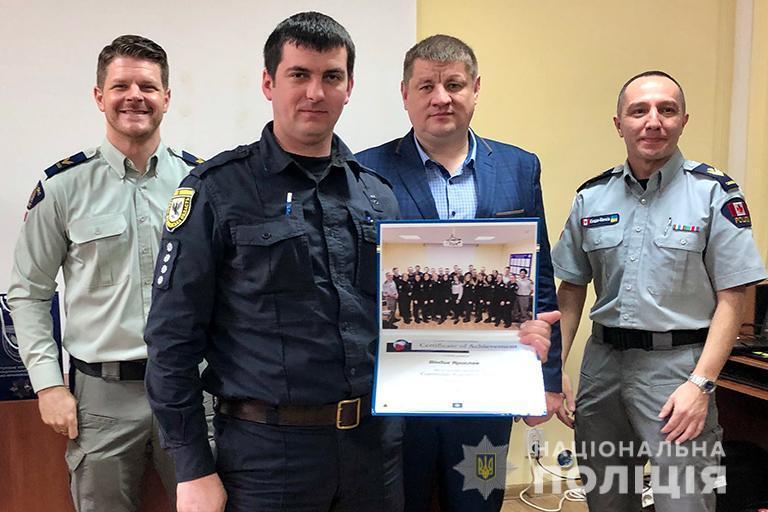 Канадські поліцейські провели тренінг для прикарпатських колег, щодо взаємодії з громадою