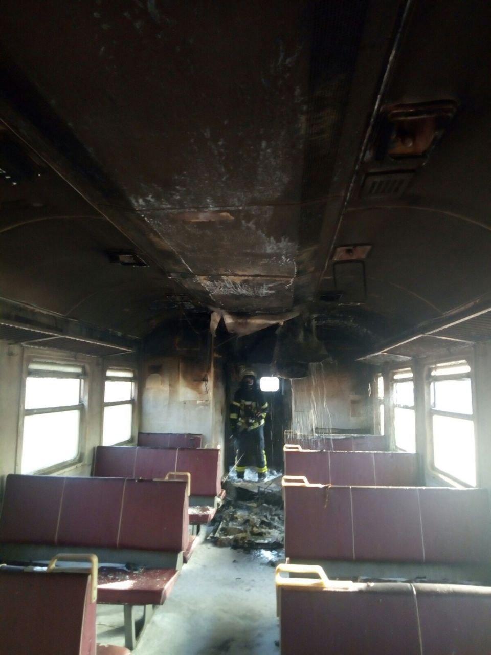 м. Київ: ліквідовано пожежу у вагоні електричного поїзду
