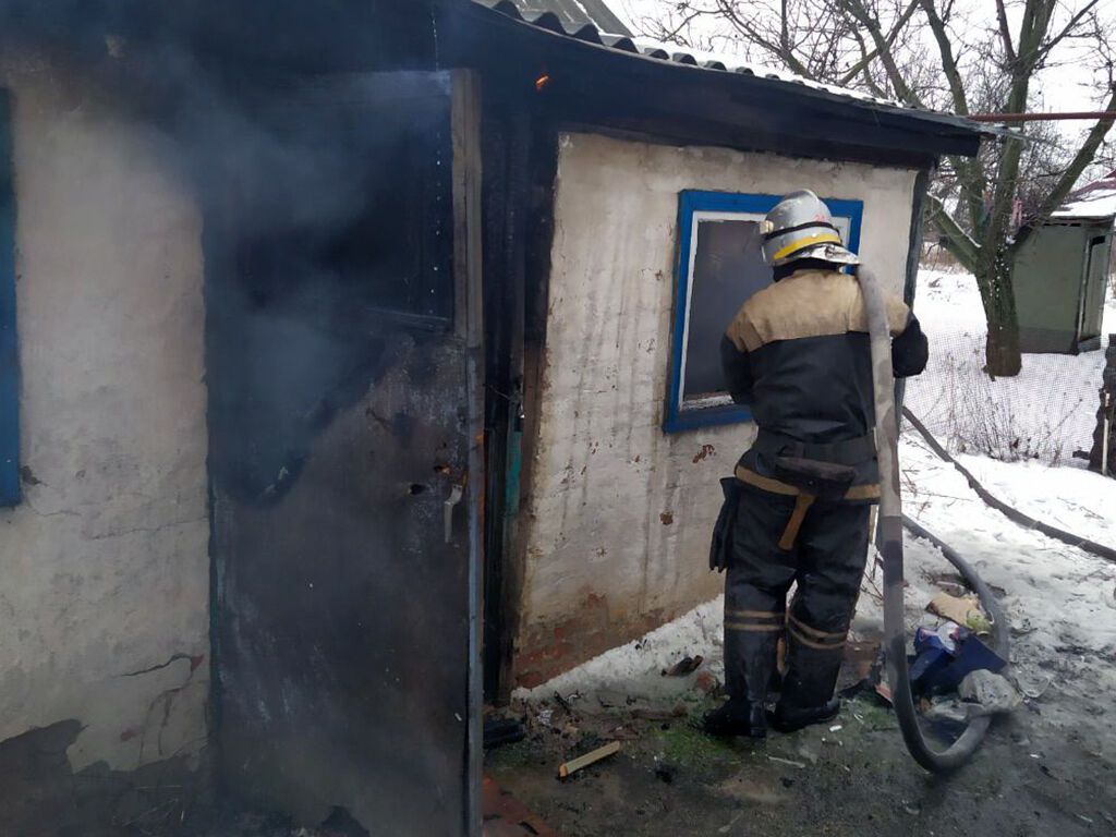 Дніпропетровська область: на пожежі загинув чоловік та постраждала жінка