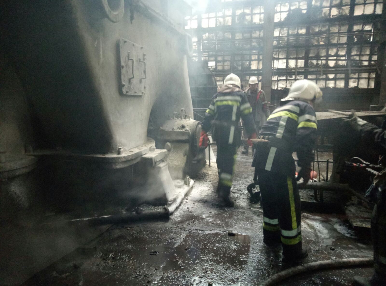 Донецька область: вогнеборці ліквідували пожежу на приватному акціонерному товаристві