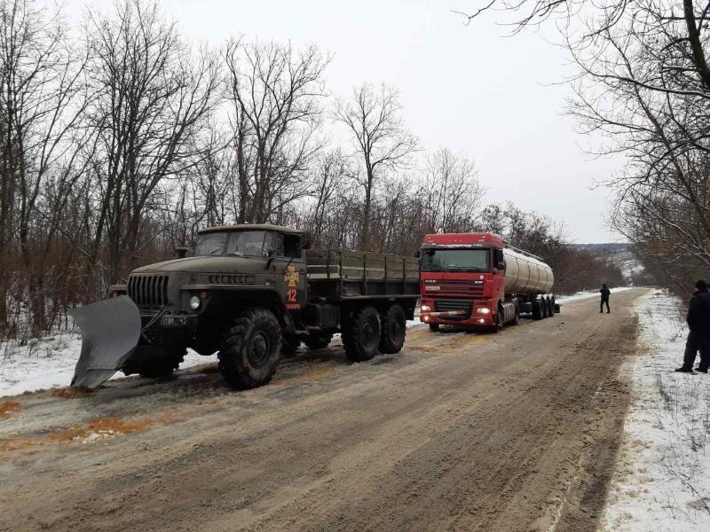 Протягом доби бійці Кіровоградського гарнізону надали допомогу водіям 8 транспортних засобів