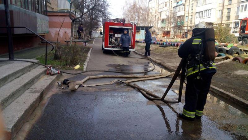Минулої доби рятувальники Кіровоградщини приборкали 6 пожеж різного характеру, дві з яких – спільно з пожежною дружиною